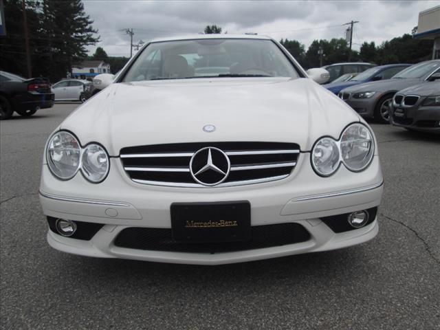 Mercedes-Benz CLK-Class 2009 photo 2