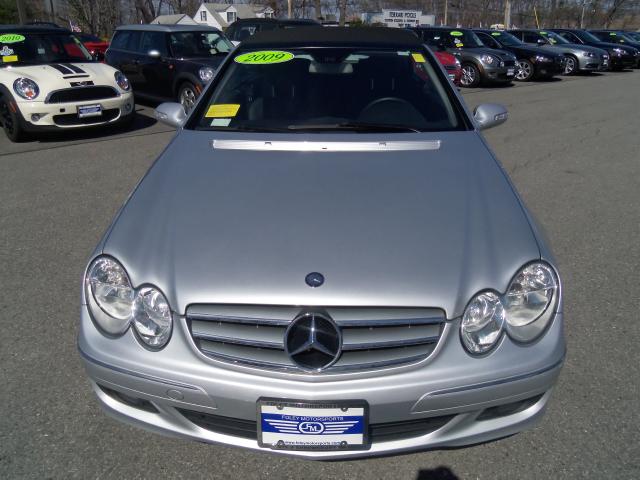 Mercedes-Benz CLK-Class 2009 photo 3