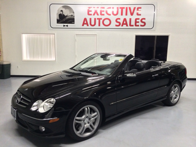Mercedes-Benz CLK-Class 2009 photo 4