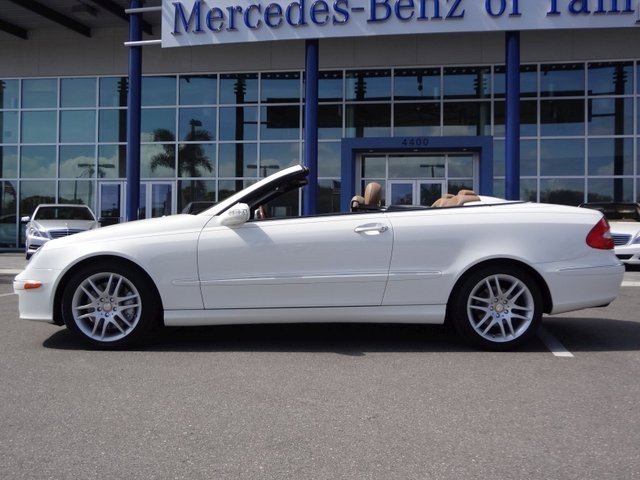 Mercedes-Benz CLK-Class 2009 photo 4