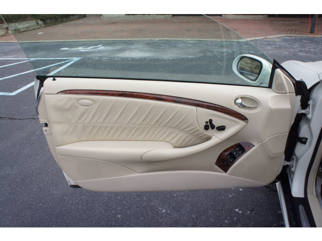 Mercedes-Benz CLK-Class 2009 photo 1