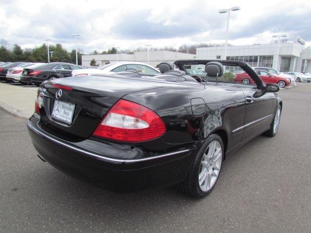 Mercedes-Benz CLK-Class 2009 photo 5