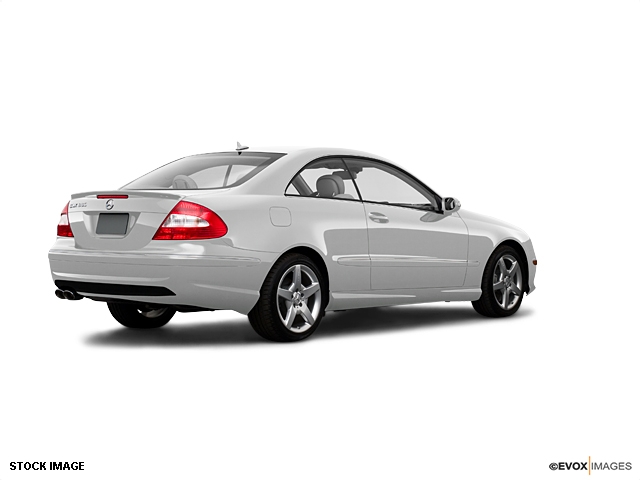 Mercedes-Benz CLK-Class 2009 photo 4