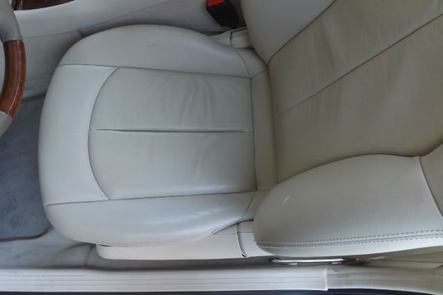 Mercedes-Benz CLK-Class 2009 photo 4