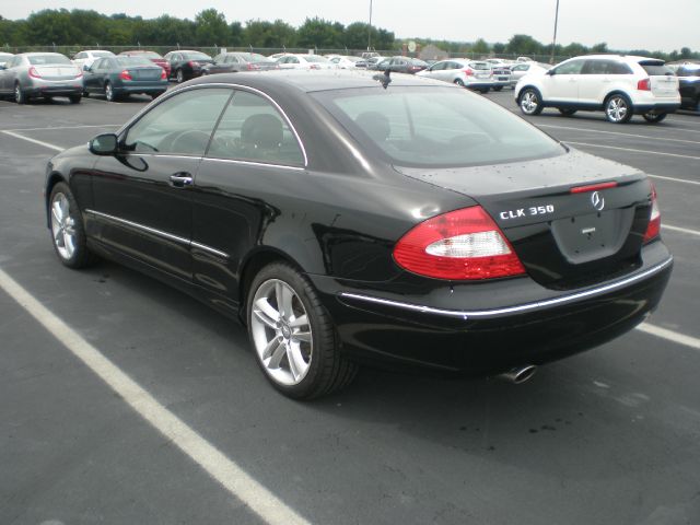 Mercedes-Benz CLK-Class 2009 photo 1