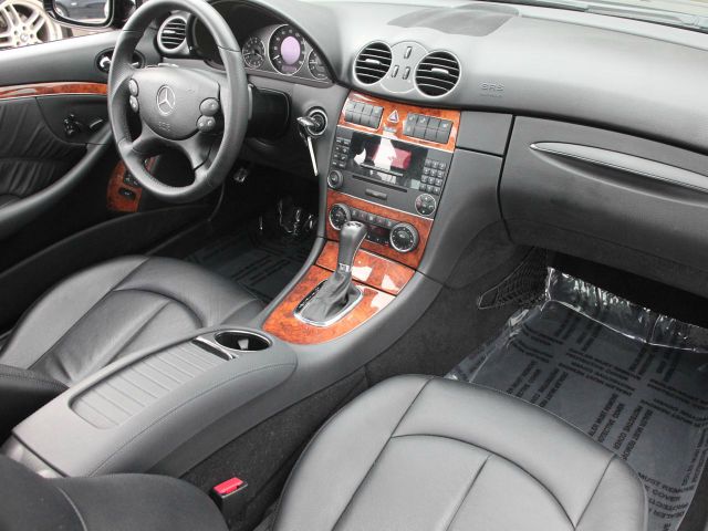 Mercedes-Benz CLK-Class 2009 photo 1