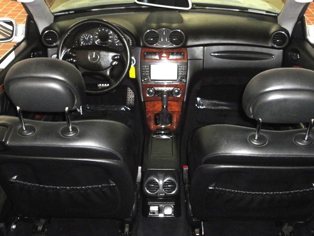 Mercedes-Benz CLK-Class 2009 photo 4
