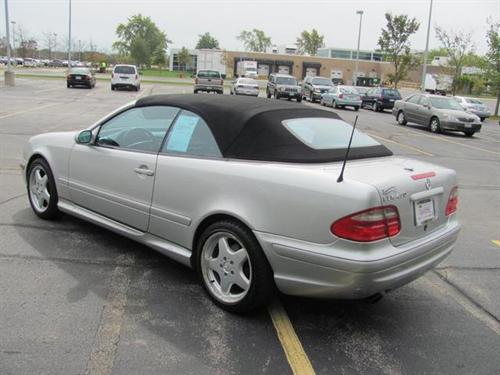 Mercedes-Benz CLK Class 2000 photo 4