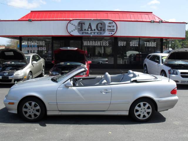 Mercedes-Benz CLK Class 2001 photo 4