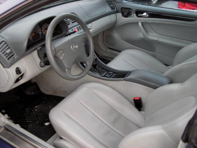 Mercedes-Benz CLK Class 2001 photo 5