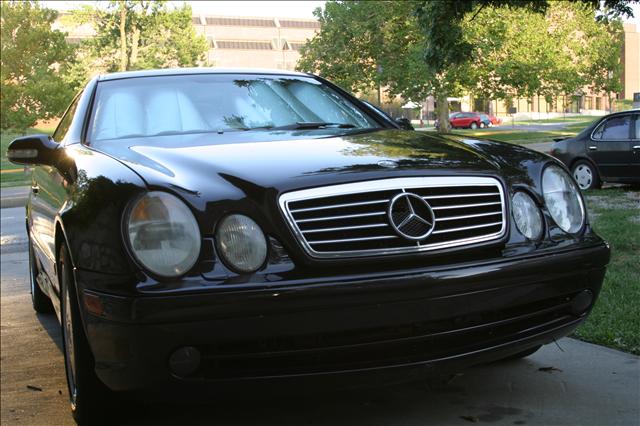 Mercedes-Benz CLK Class 2001 photo 1