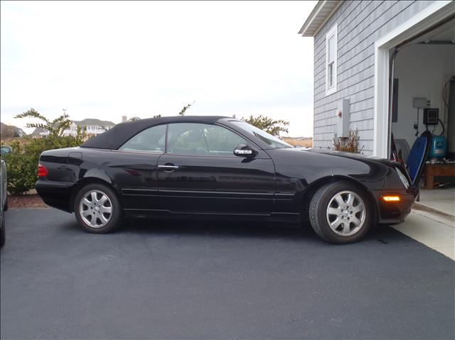 Mercedes-Benz CLK Class 2001 photo 5