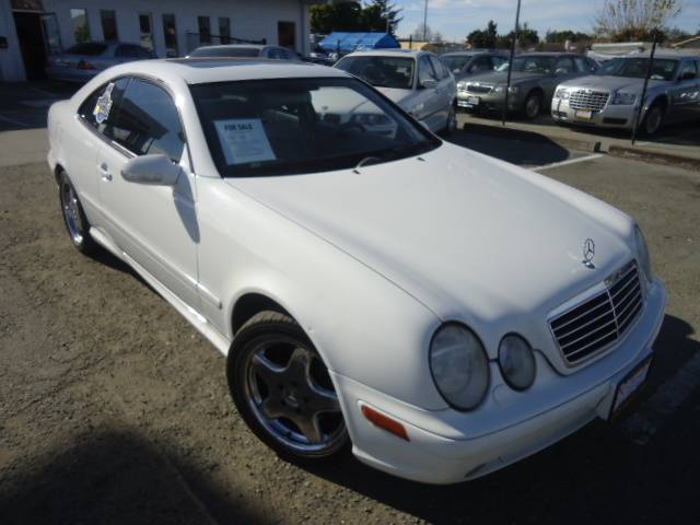 Mercedes-Benz CLK Class 2001 photo 1