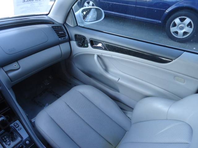 Mercedes-Benz CLK Class 2001 photo 5
