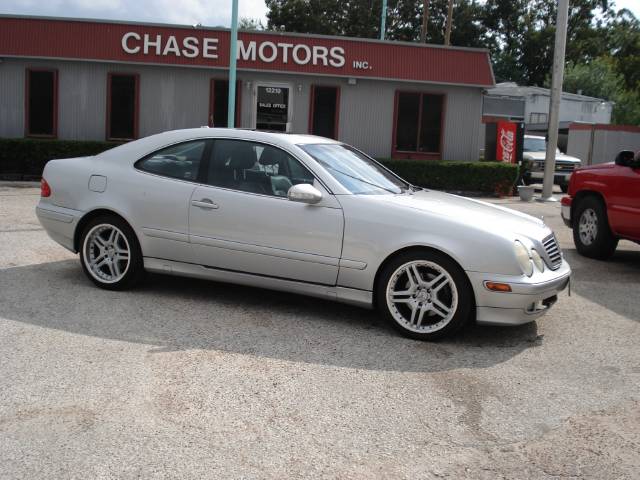 Mercedes-Benz CLK Class 2001 photo 1