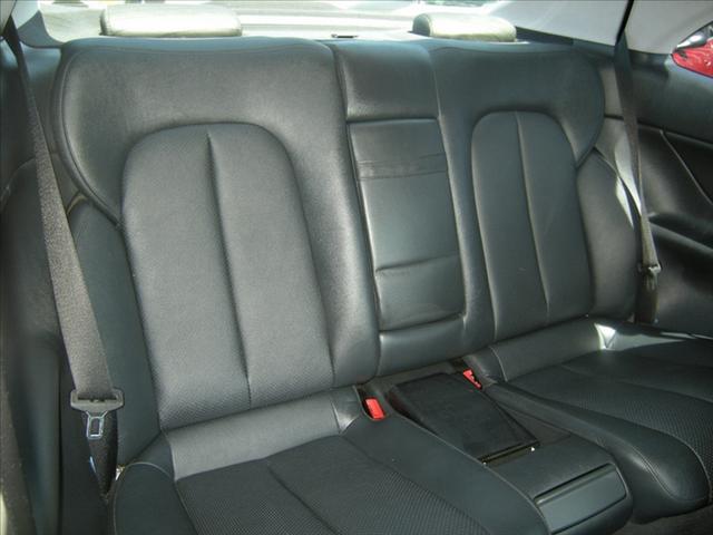 Mercedes-Benz CLK Class 2001 photo 5