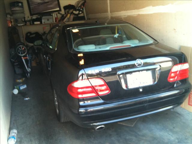 Mercedes-Benz CLK Class 2002 photo 1