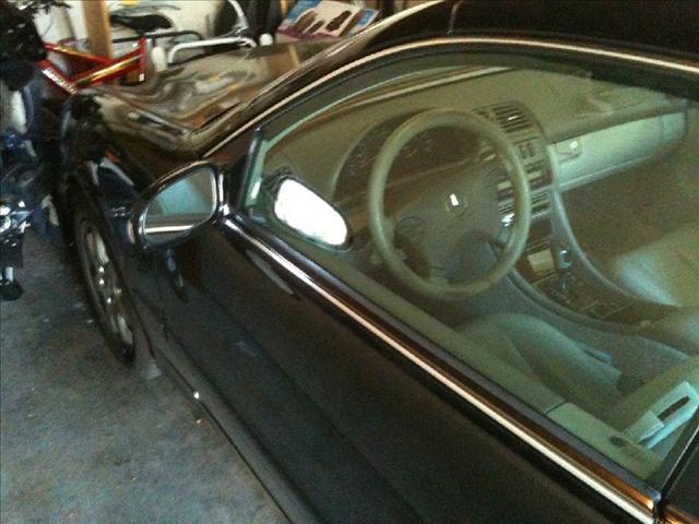 Mercedes-Benz CLK Class 2002 photo 4