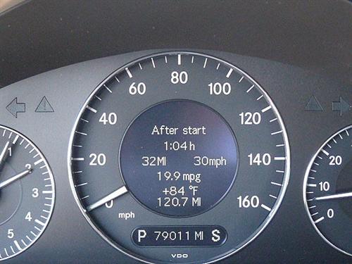 Mercedes-Benz CLK Class 2003 photo 3