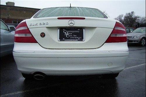 Mercedes-Benz CLK Class 2005 photo 1