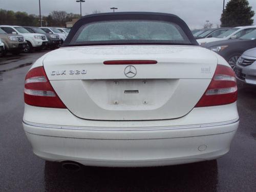 Mercedes-Benz CLK Class 2005 photo 1