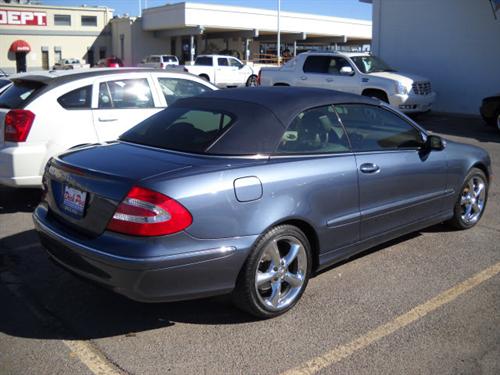Mercedes-Benz CLK Class 2005 photo 2