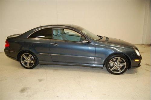 Mercedes-Benz CLK Class 2005 photo 1