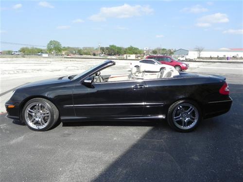 Mercedes-Benz CLK Class 2005 photo 3