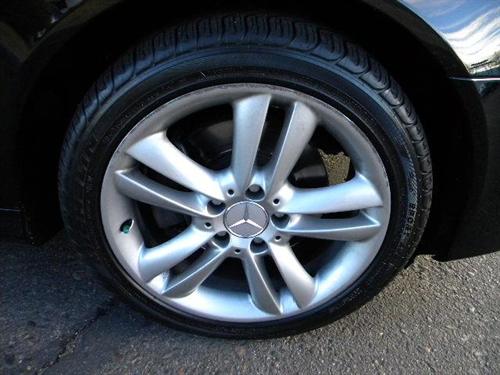 Mercedes-Benz CLK Class 2006 photo 2