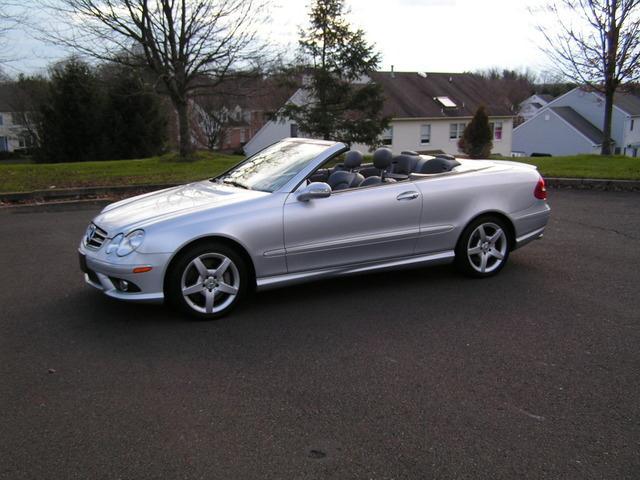 Mercedes-Benz CLK Class 2006 photo 1