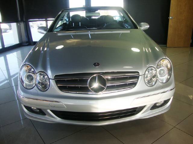 Mercedes-Benz CLK Class 2006 photo 2