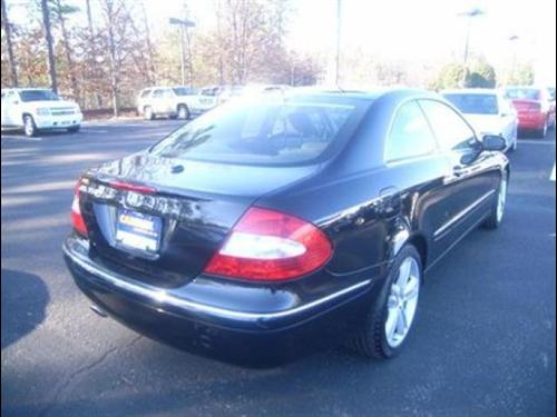 Mercedes-Benz CLK Class 2006 photo 3