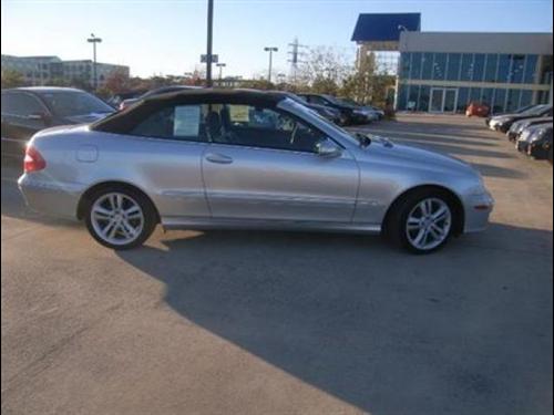 Mercedes-Benz CLK Class 2006 photo 3