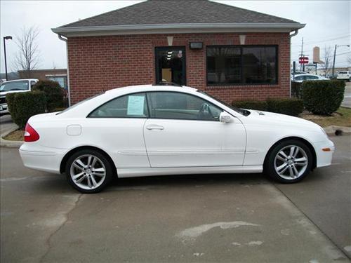 Mercedes-Benz CLK Class 2006 photo 2