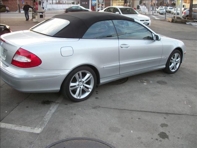 Mercedes-Benz CLK Class 2.5i AWD WGN W/awp Convertible