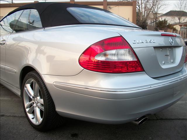 Mercedes-Benz CLK Class 2006 photo 3