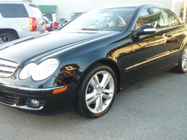 Mercedes-Benz CLK Class 2006 photo 3