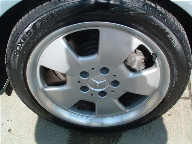 Mercedes-Benz CLK Class 2006 photo 4