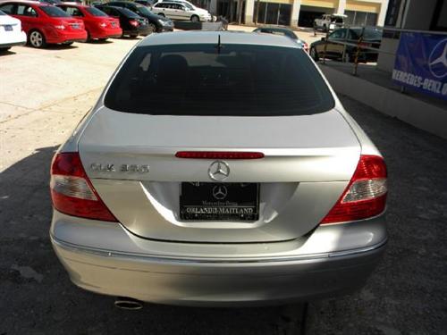 Mercedes-Benz CLK Class 2006 photo 1