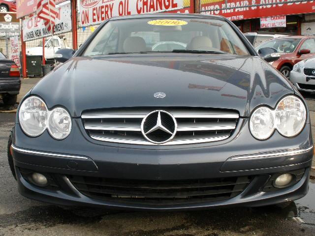 Mercedes-Benz CLK Class 2006 photo 2