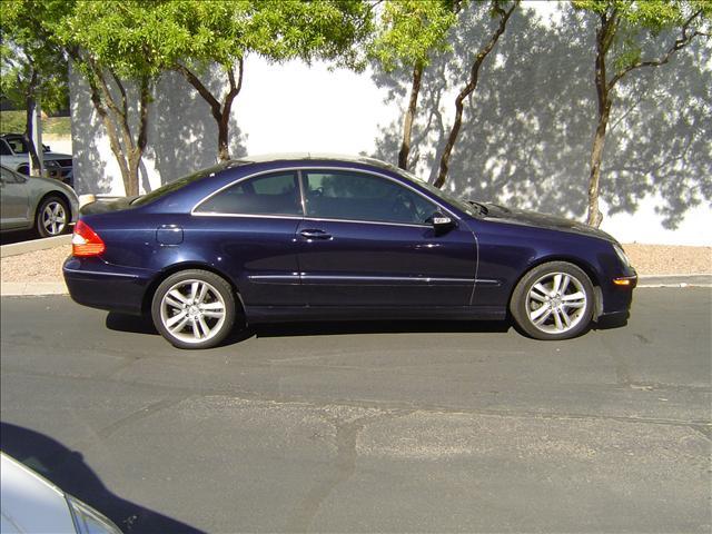 Mercedes-Benz CLK Class 2006 photo 2