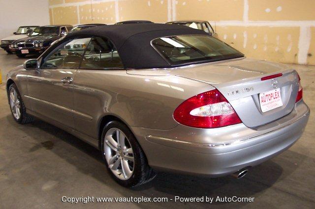Mercedes-Benz CLK Class 2006 photo 3