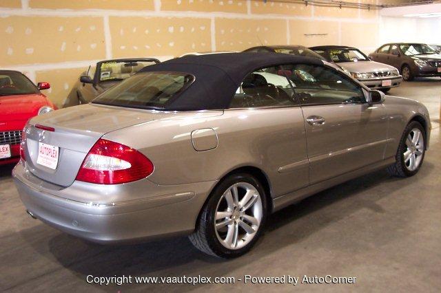 Mercedes-Benz CLK Class 2006 photo 5