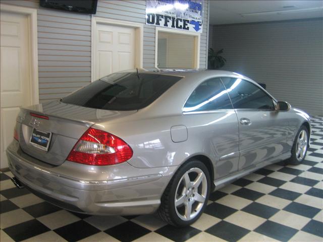Mercedes-Benz CLK Class 2006 photo 3