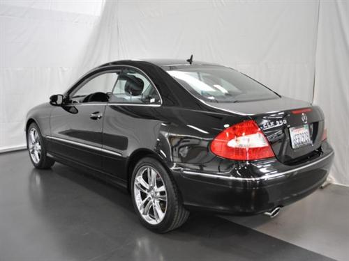 Mercedes-Benz CLK Class 2008 photo 3