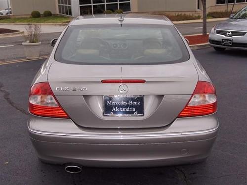Mercedes-Benz CLK Class 2008 photo 4