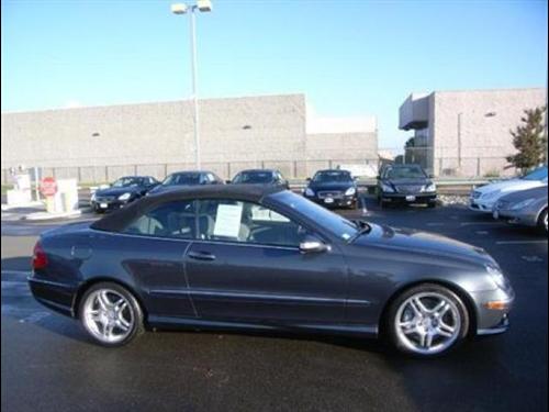 Mercedes-Benz CLK Class 2008 photo 3