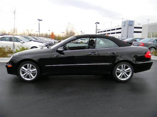 Mercedes-Benz CLK Class 2009 photo 4