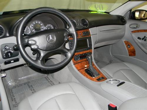 Mercedes-Benz CLK Class 2009 photo 5