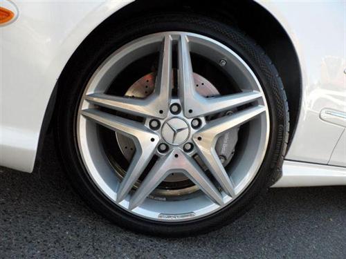 Mercedes-Benz CLK Class 2009 photo 3